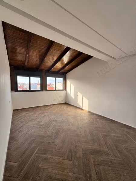 Studio vide location tanga balia