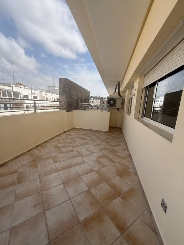 Duplex à louer vide 
Nejma 
Tanger
