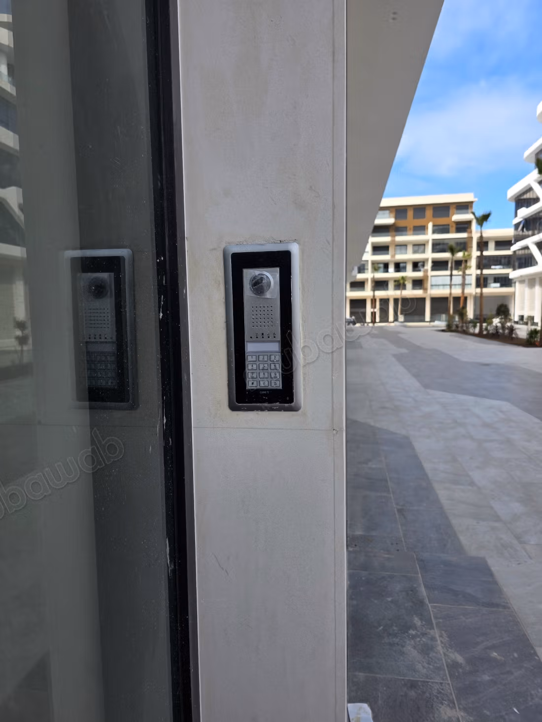 Location de bureaux à Orchidees Mannesmann. Superficie 113 m². Fenêtres double vitrage et climtisation centrale
