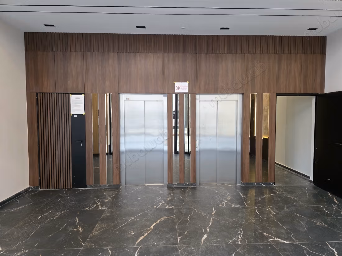 Location de bureaux à Orchidees Mannesmann. Superficie 113 m². Fenêtres double vitrage et climtisation centrale