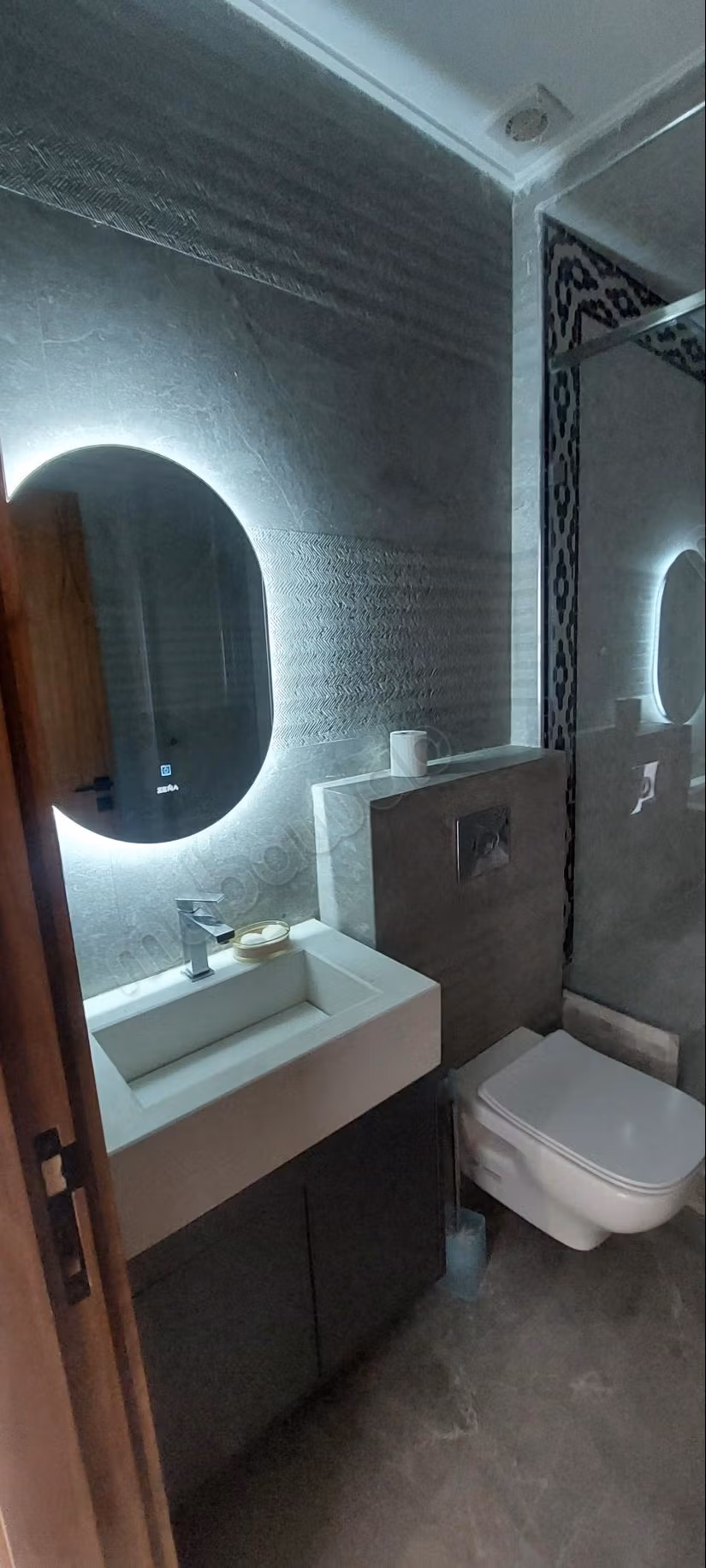 Bel appartement en location à Harhoura. 2 chambres agréables. Prestation de conciergerie, belle Piscine