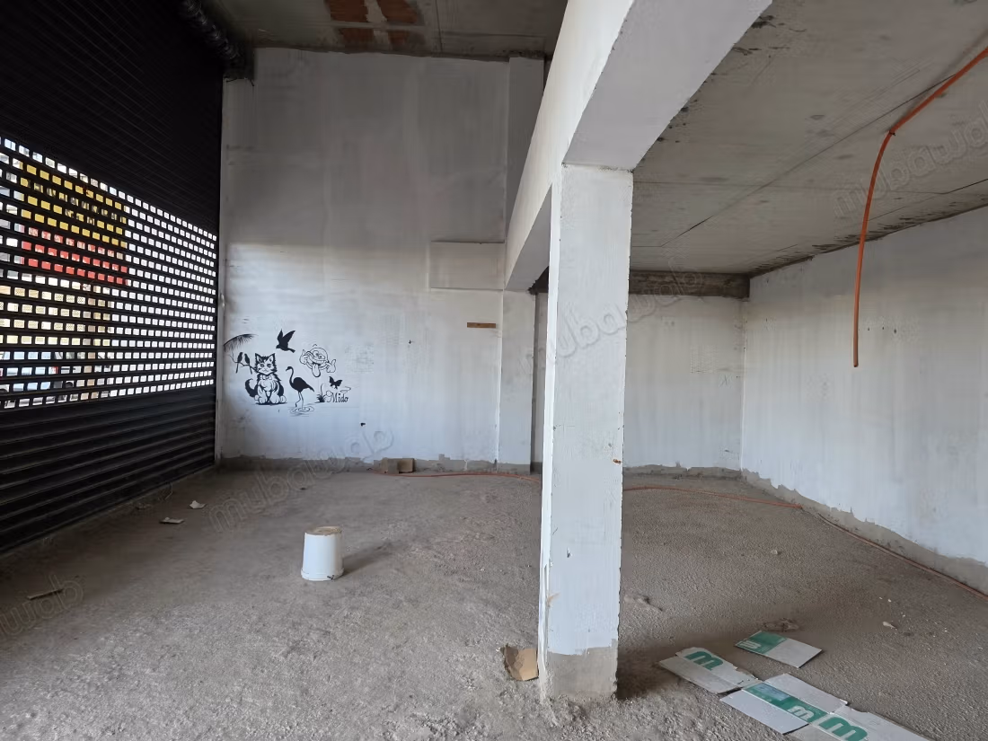 Louez le local idéal à Orchidees Manisman.
Superficie 98 m²