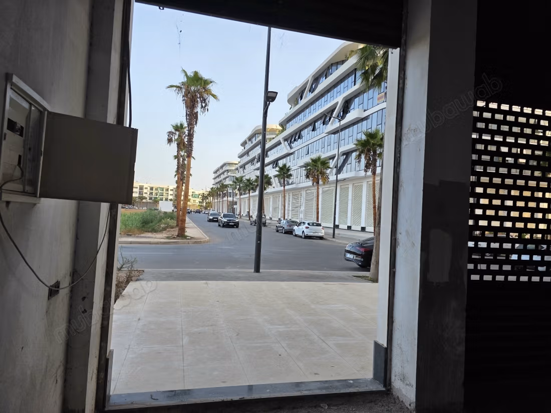 Louez le local idéal à Orchidees Manisman.
Superficie 98 m²
