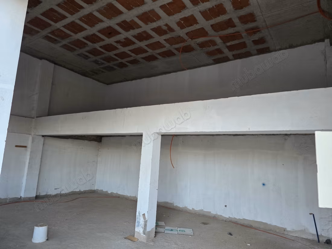 Louez le local idéal à Orchidees Manisman.
Superficie 98 m²