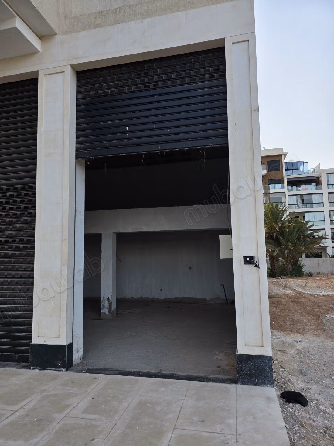 Louez le local idéal à Orchidees Manisman.
Superficie 98 m²