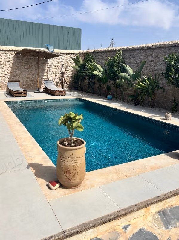 Villa moderne avec piscine