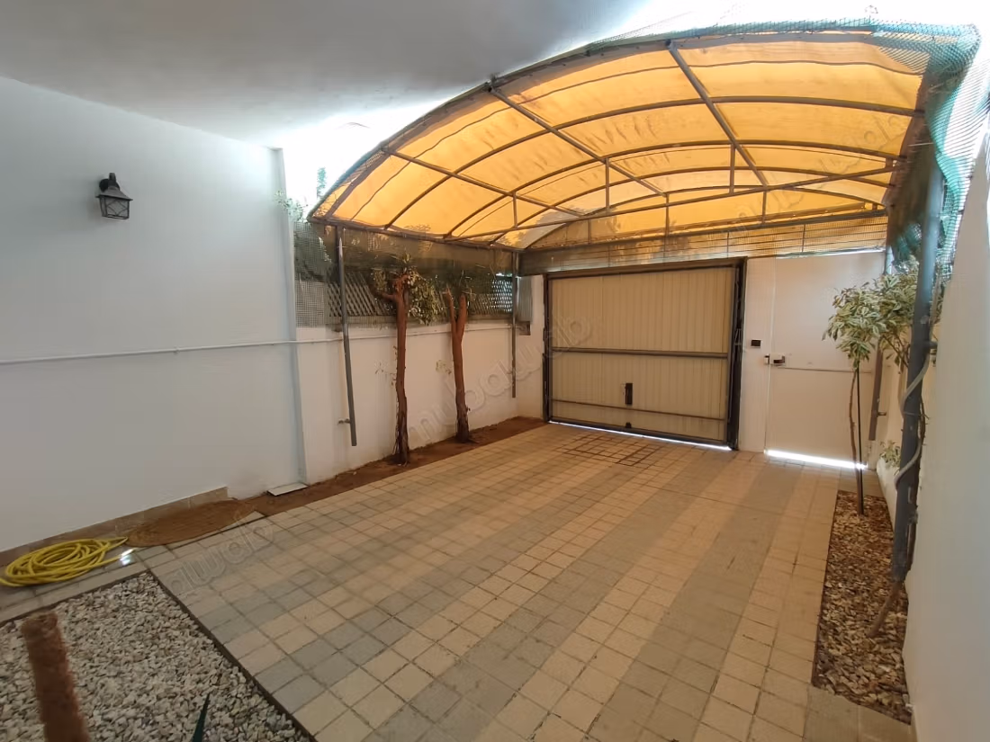 A louer un duplex au cité de stade à La Marsa