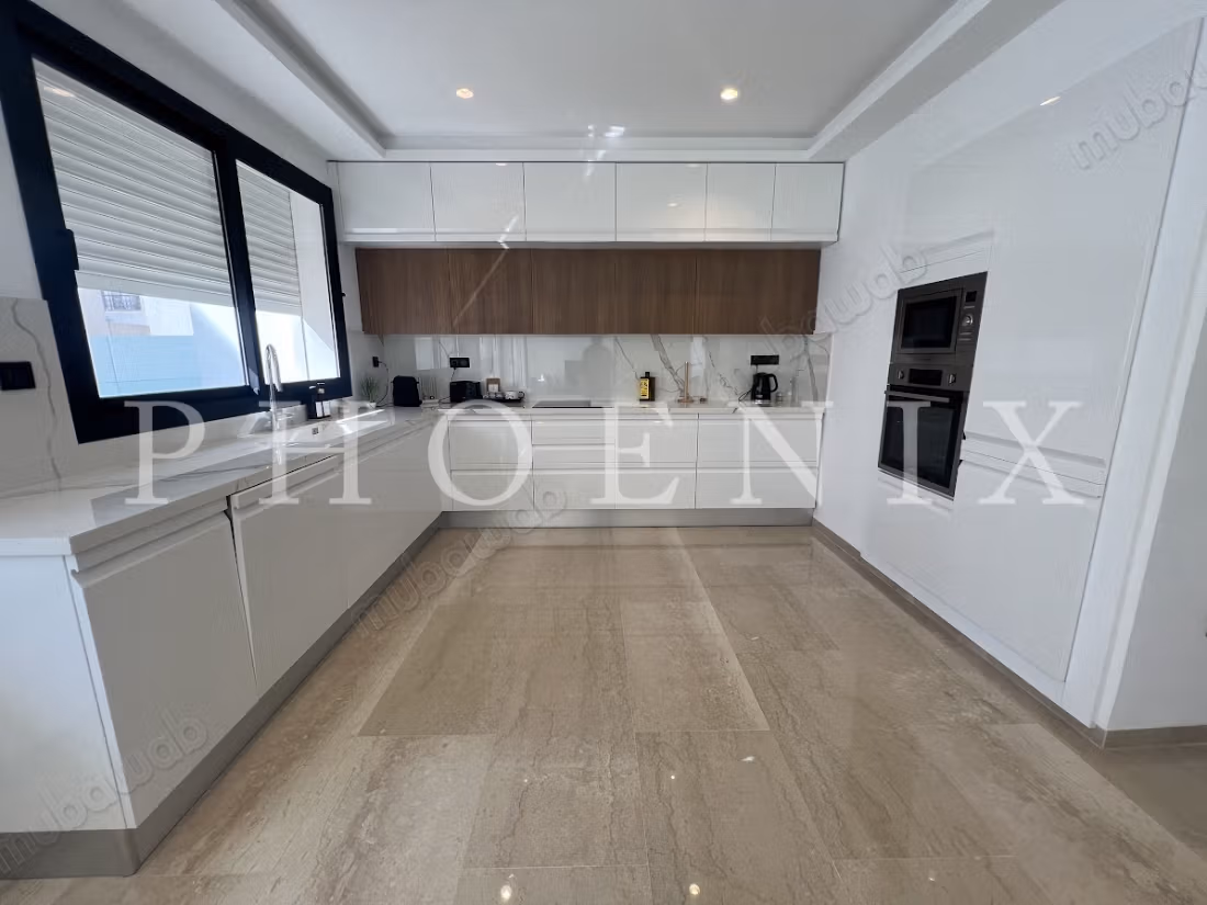 Villa S4 moderna con giardino a JDC