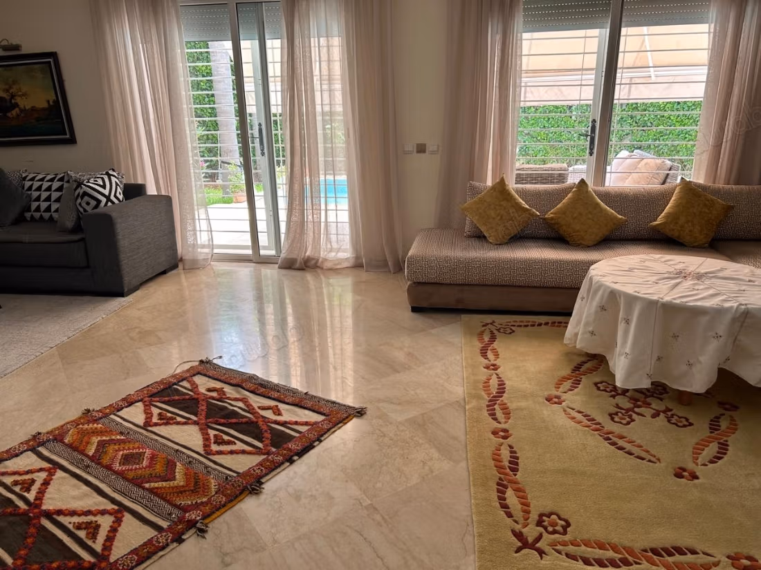 Villa à vendre à Hay Riad – 644 m²
