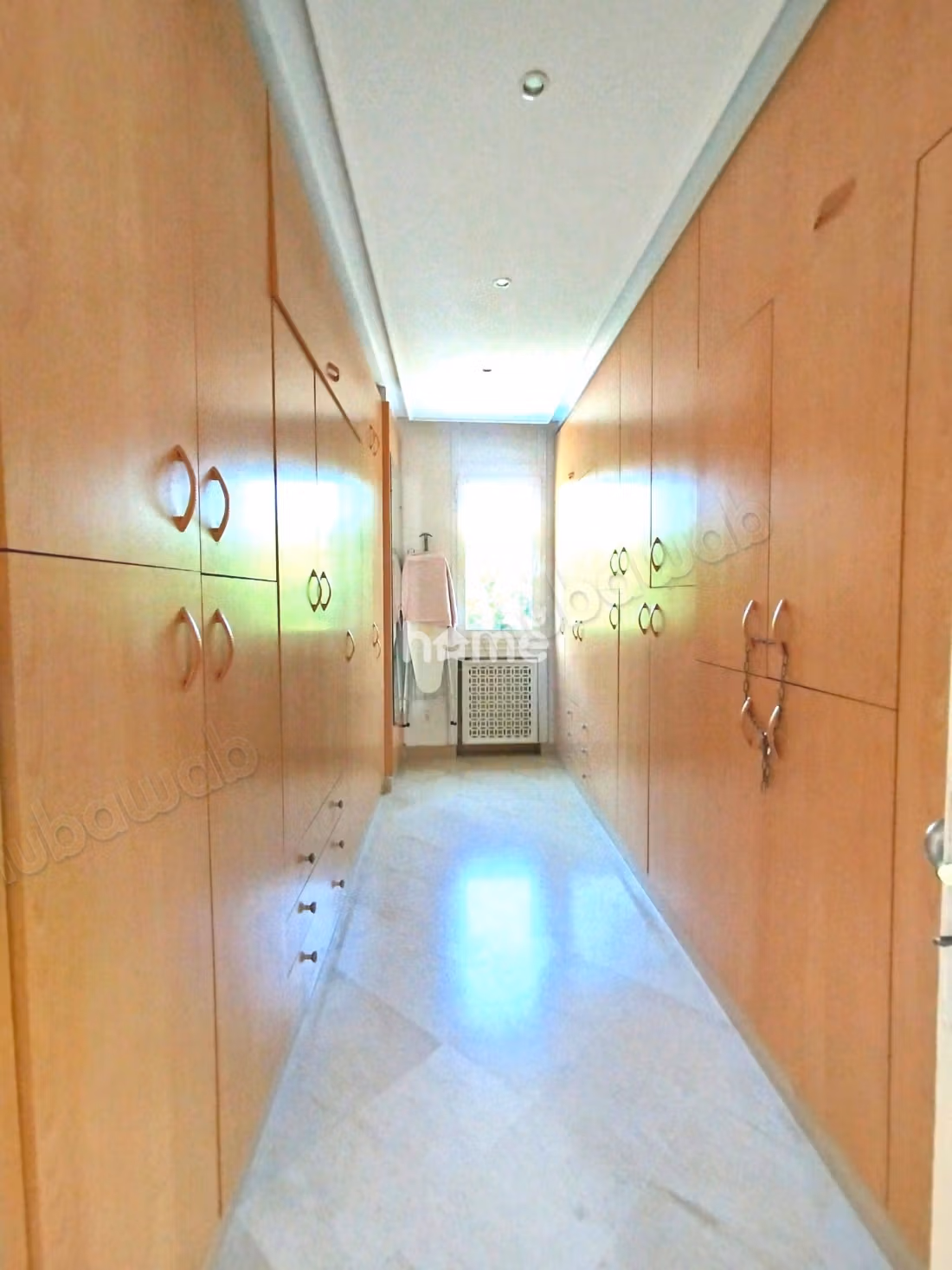 Villa meublée de 360m² sur un terrain de 740m²