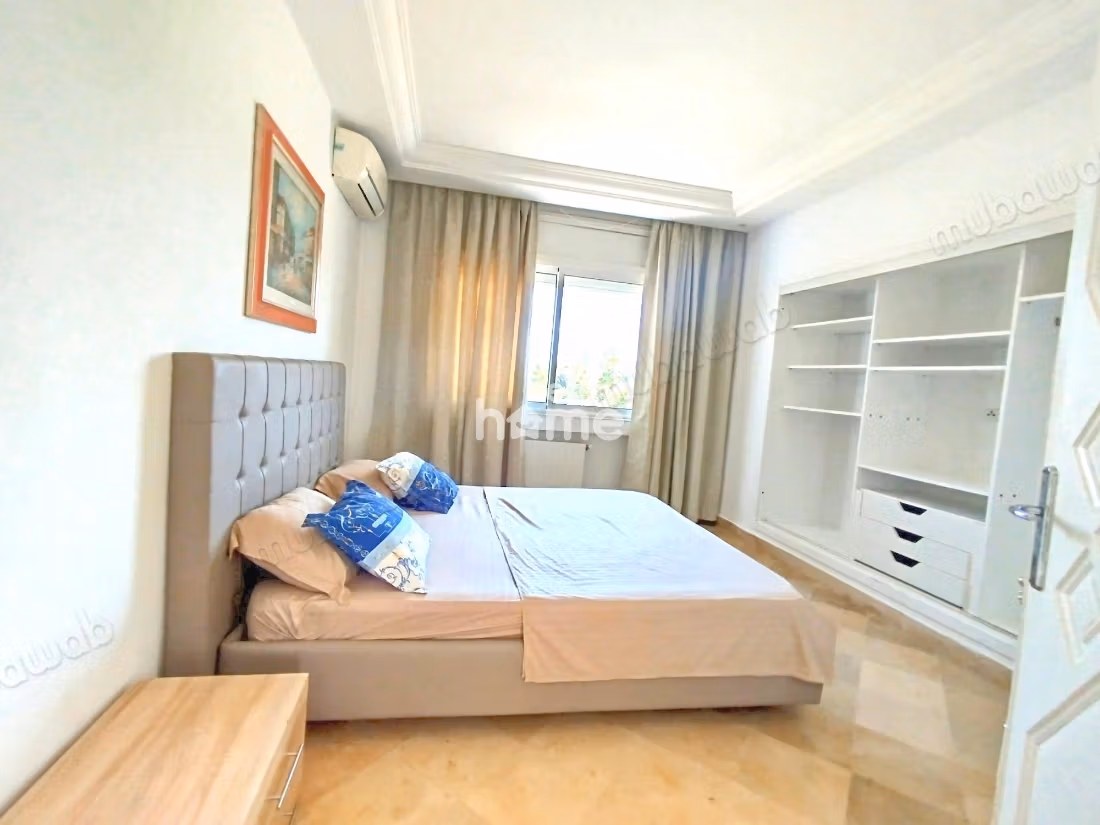 Villa meublée de 360m² sur un terrain de 740m²