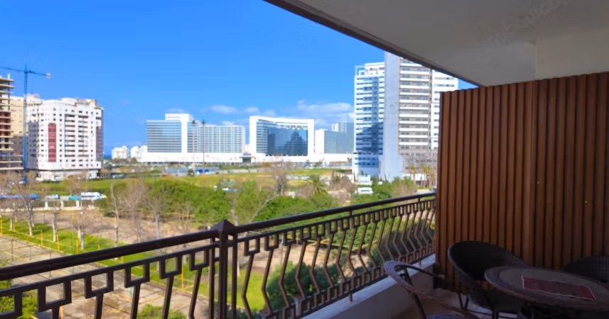 3 Bedroom Apartment - City Center