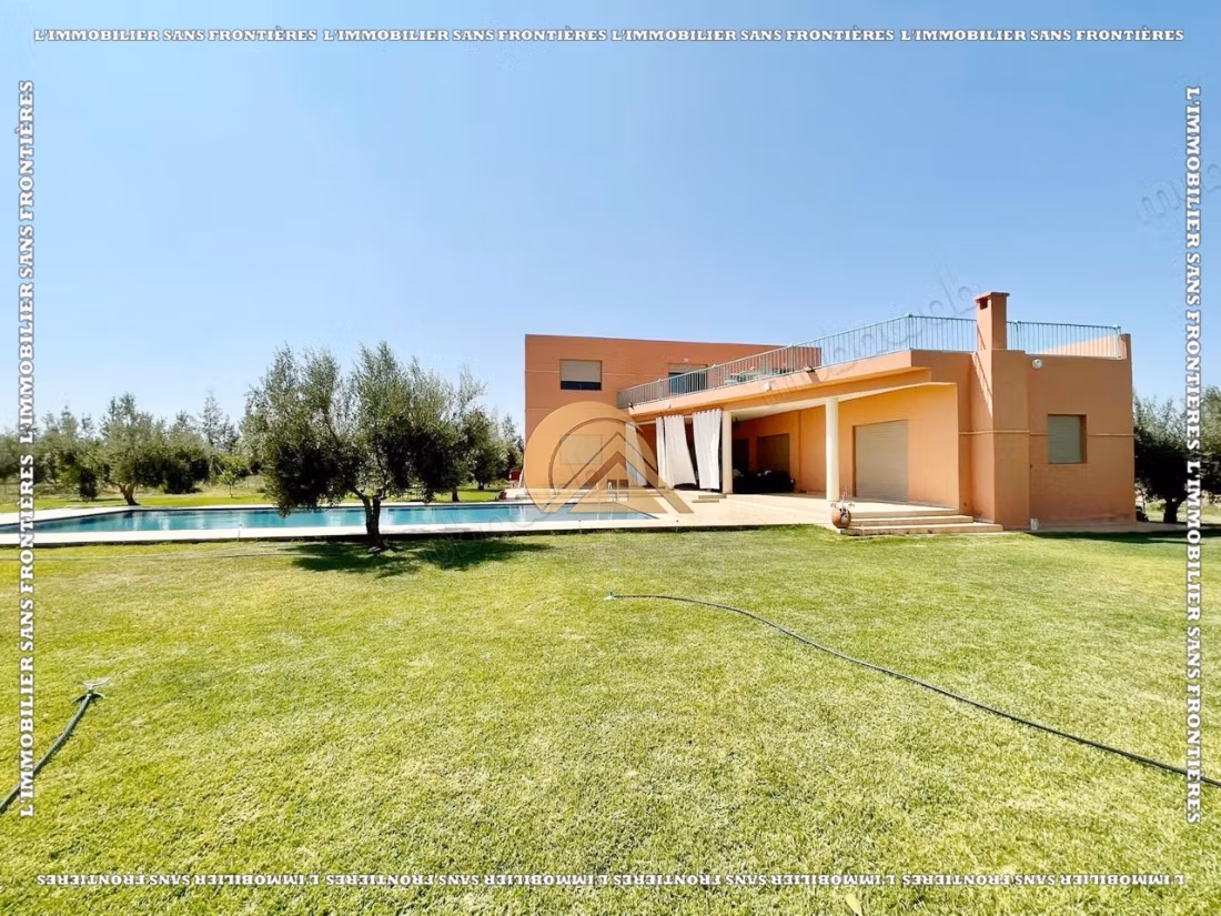 Ferme à vendre Route d’Amizmiz KM 45 – Villa et oliveraie