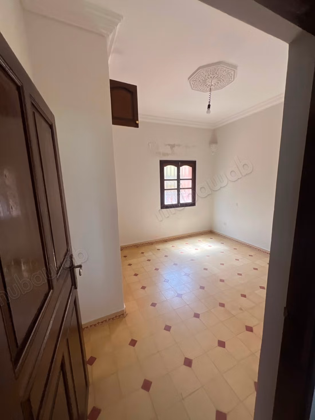 Belle Villa, non meublée, piscine jardine 14k