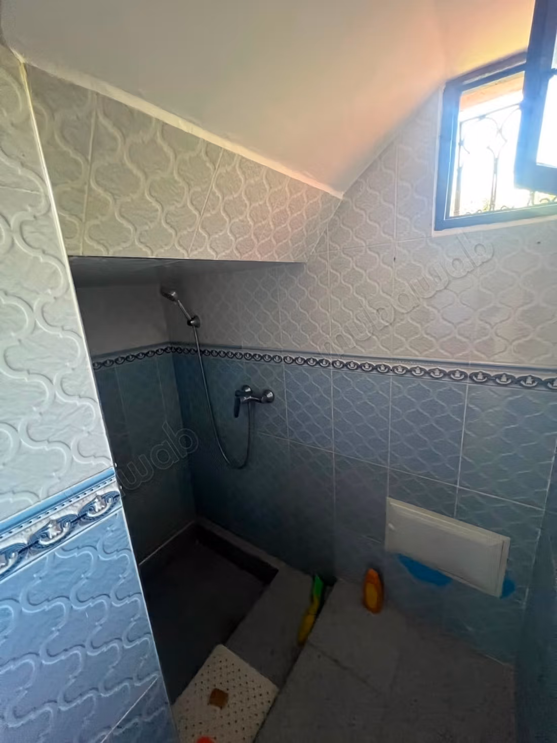 Belle Villa, non meublée, piscine jardine 14k