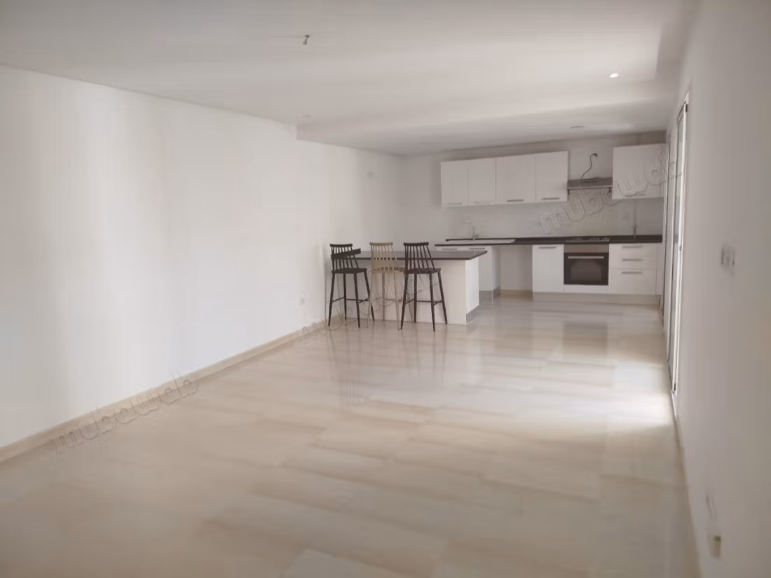 Luxury Apartment in Aouina, Modern Comfort
