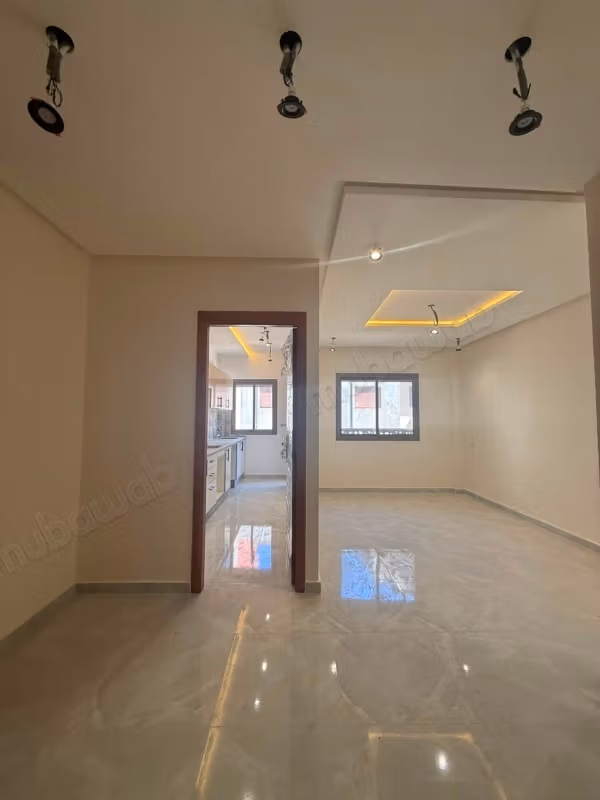 Superbe appartement à vendre à Martil. 1 pièce. Cuisine bien équipée.