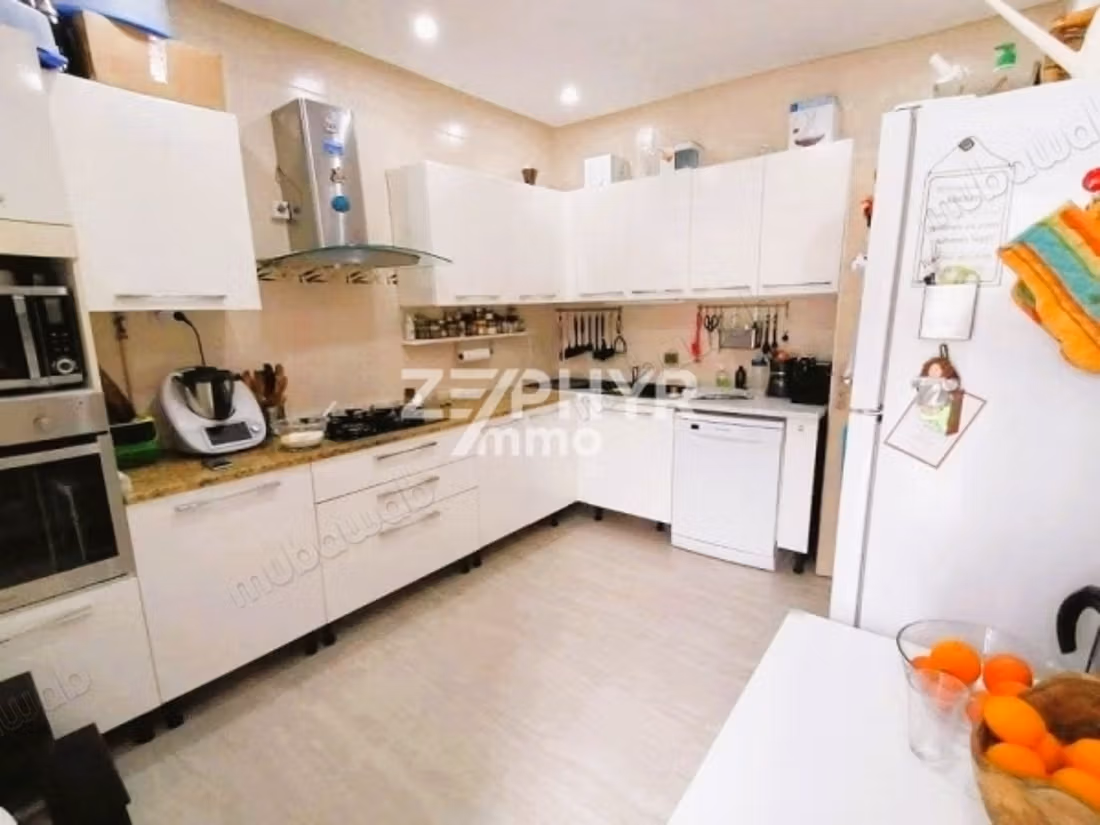 A louer villa S3 vide à Gammarth supérieur