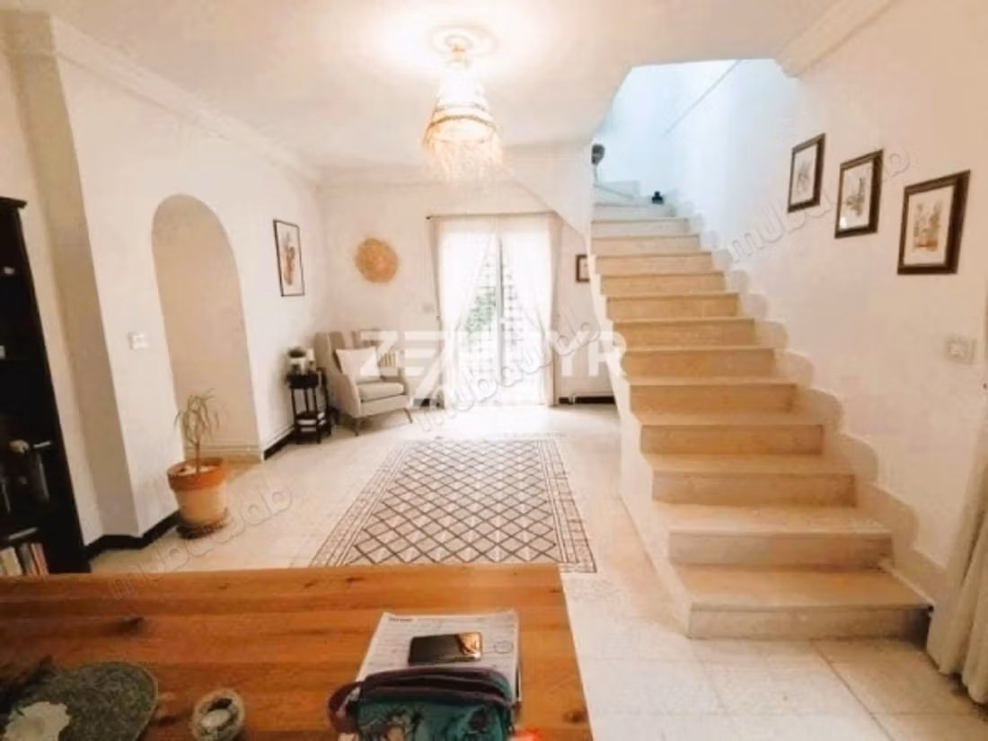 A louer villa S3 vide à Gammarth supérieur