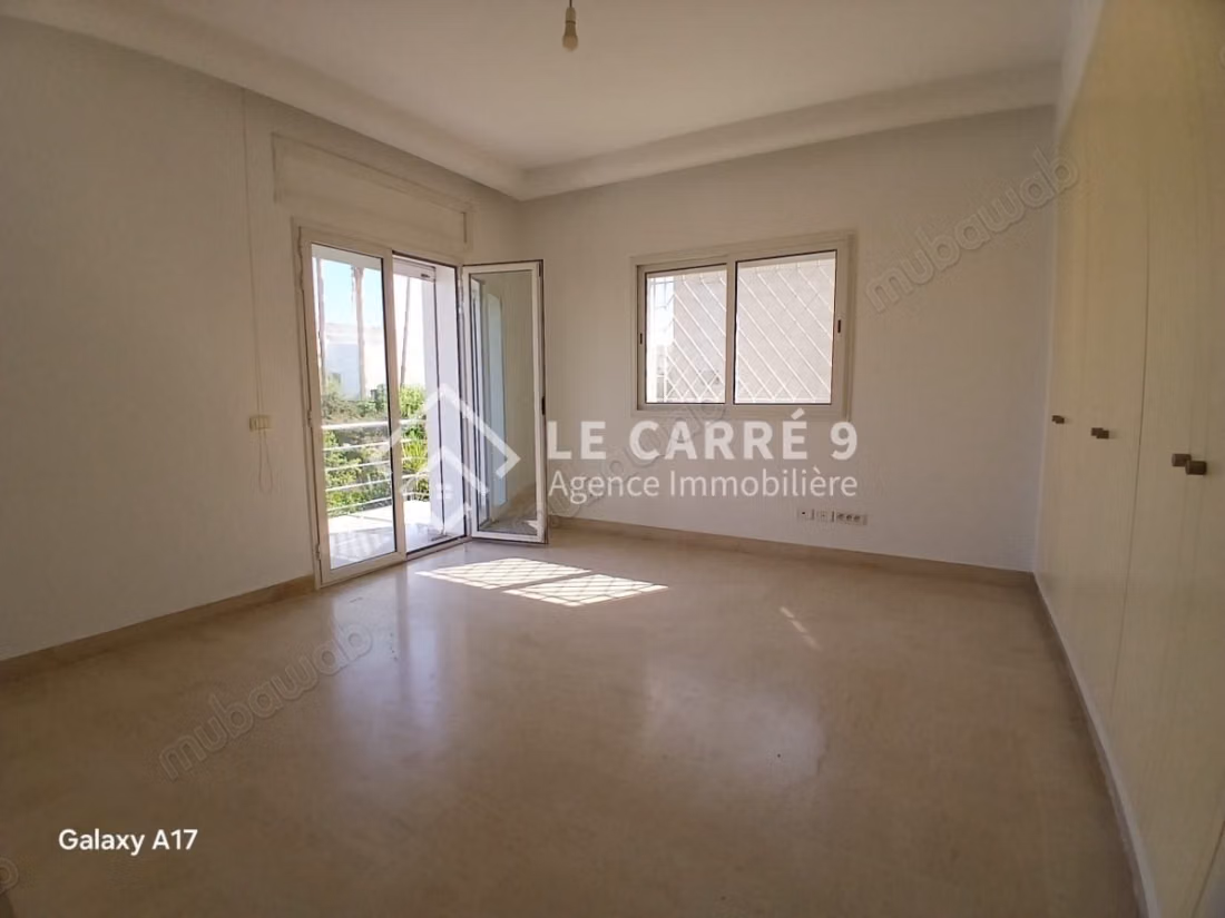 In affitto una villa con piscina al lago 2