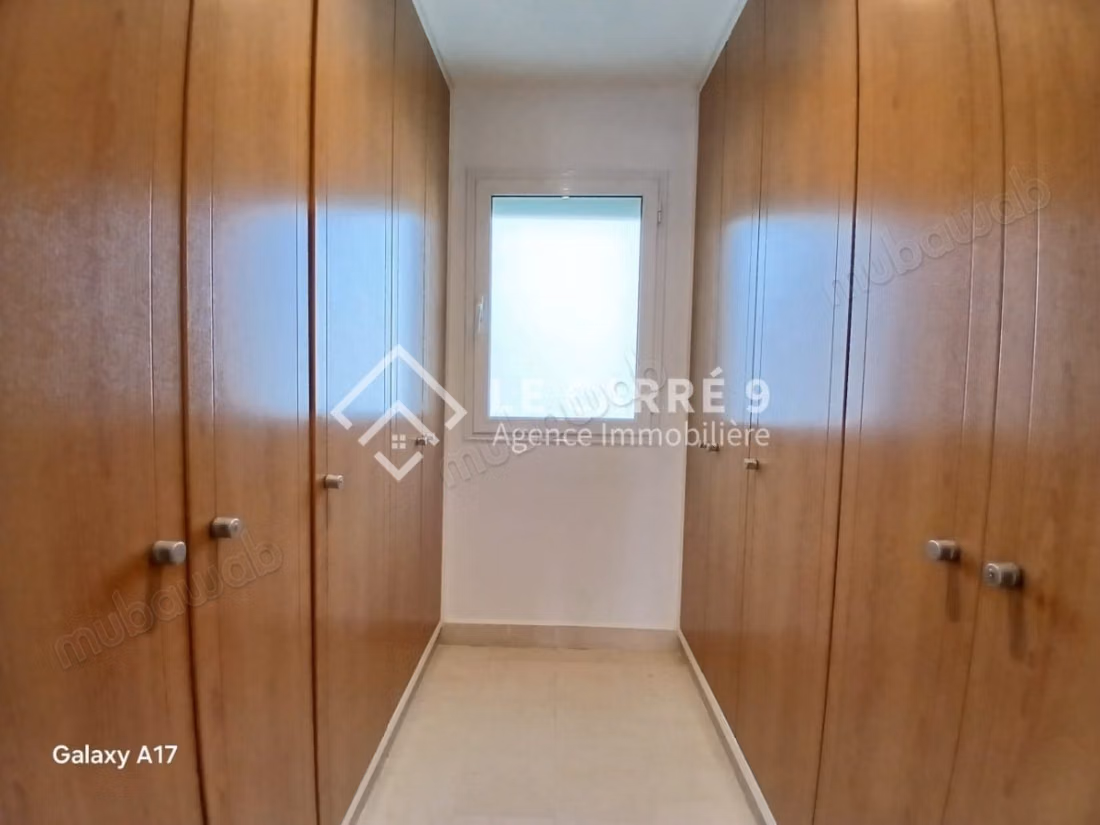 In affitto una villa con piscina al lago 2
