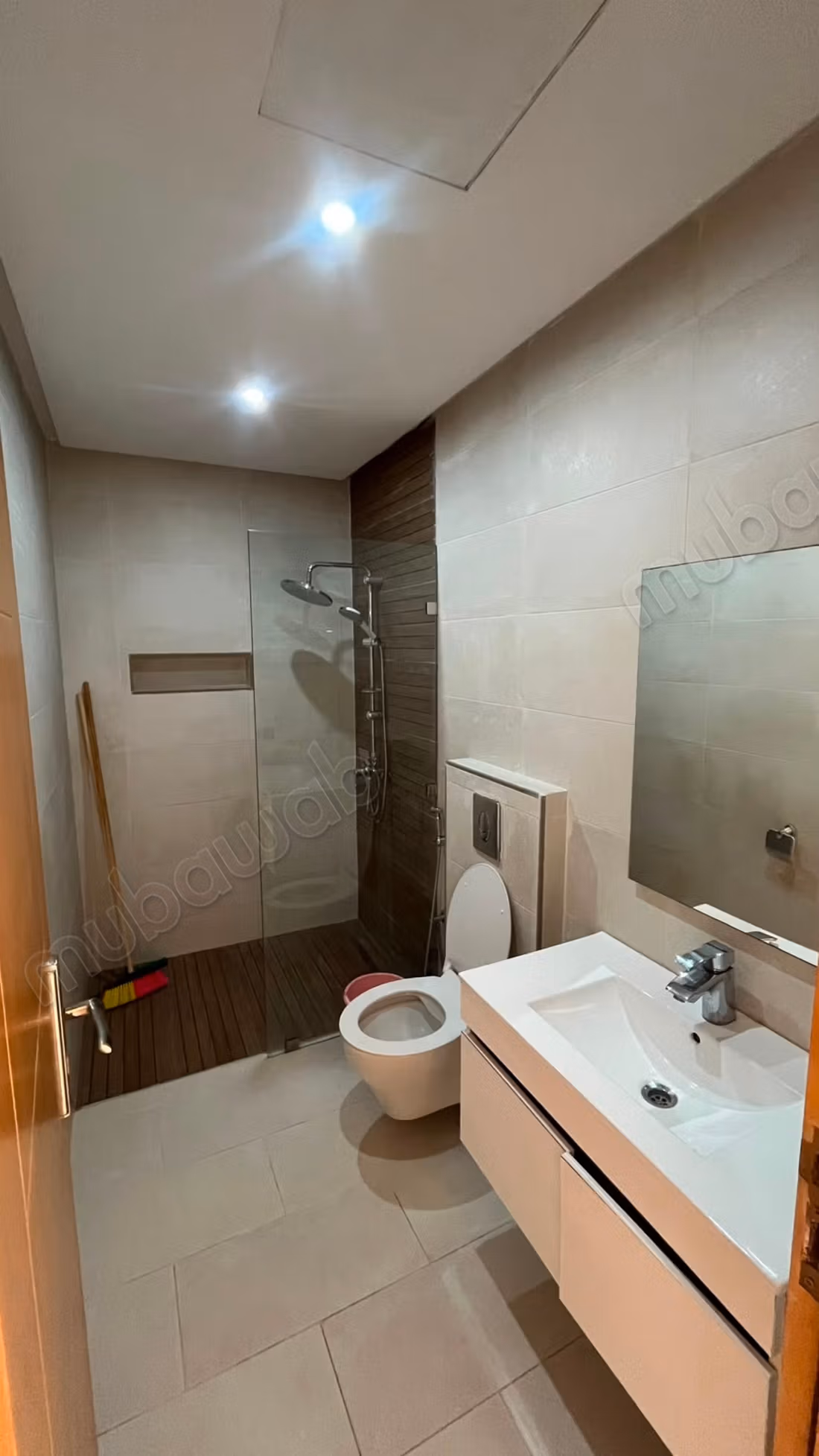 Bel appartement a haut founty