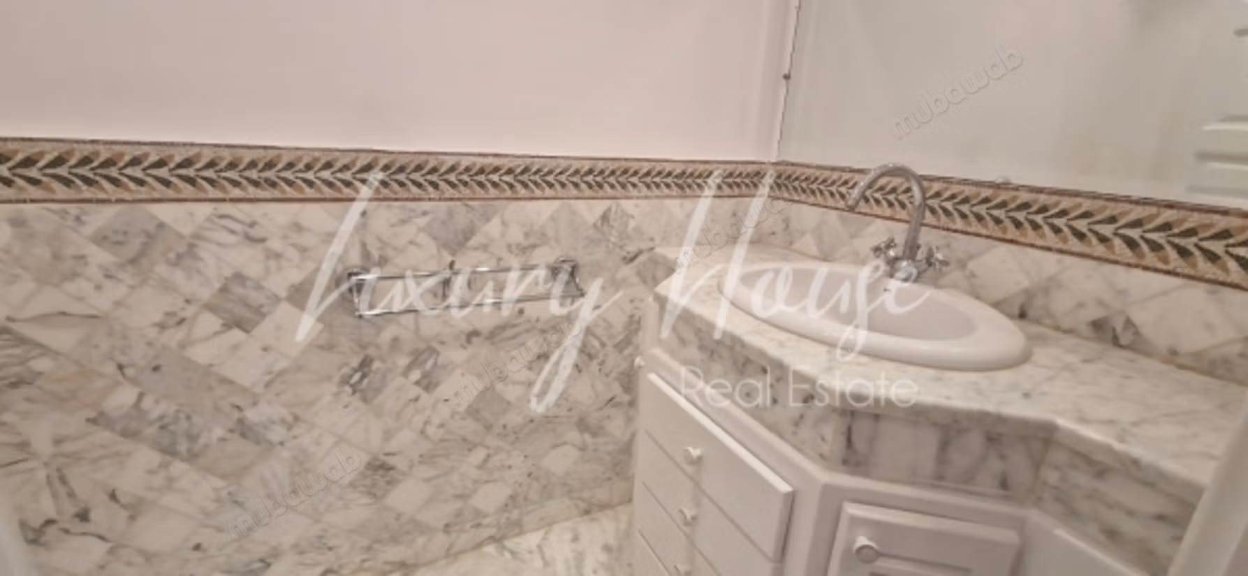 Villa a schiera con piscina a Cartagine