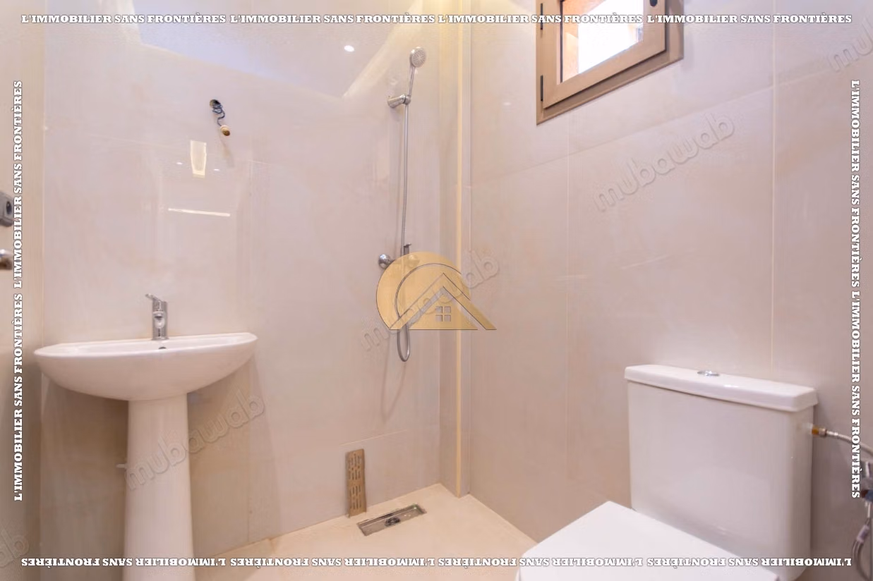 Nieuwe en lege appartement van 63 m² in Azzouzia – 2 slaapkamers, terras en nette afwerkingen