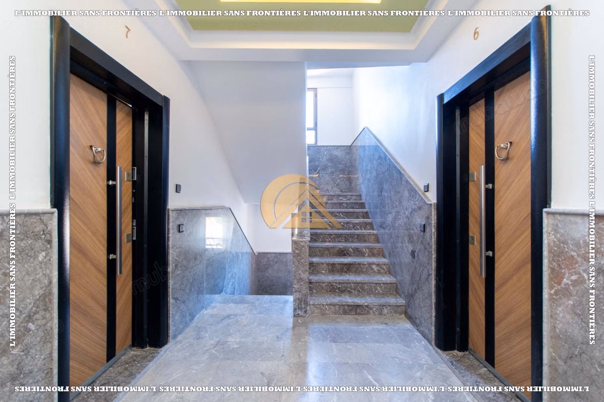 Nieuwe en lege appartement van 63 m² in Azzouzia – 2 slaapkamers, terras en nette afwerkingen