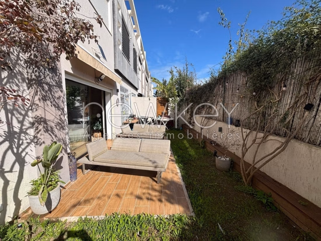 Appartamento S3 con piscina in vendita a La Soukra