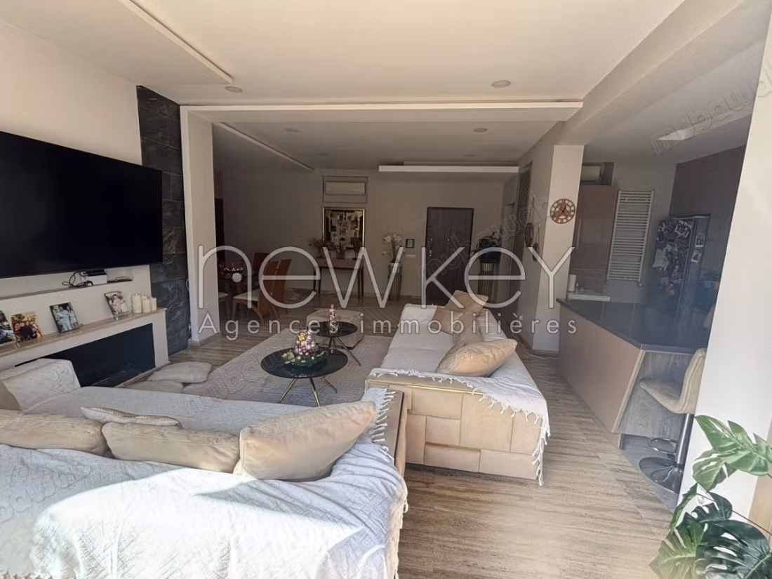 Appartamento S3 con piscina in vendita a La Soukra