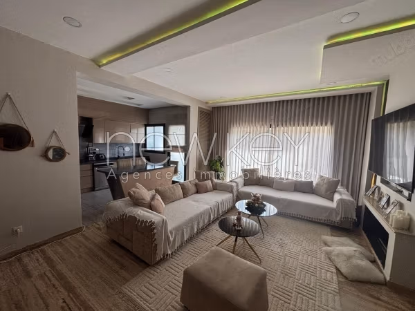Appartement S3 avec piscine à vendre à La Soukra