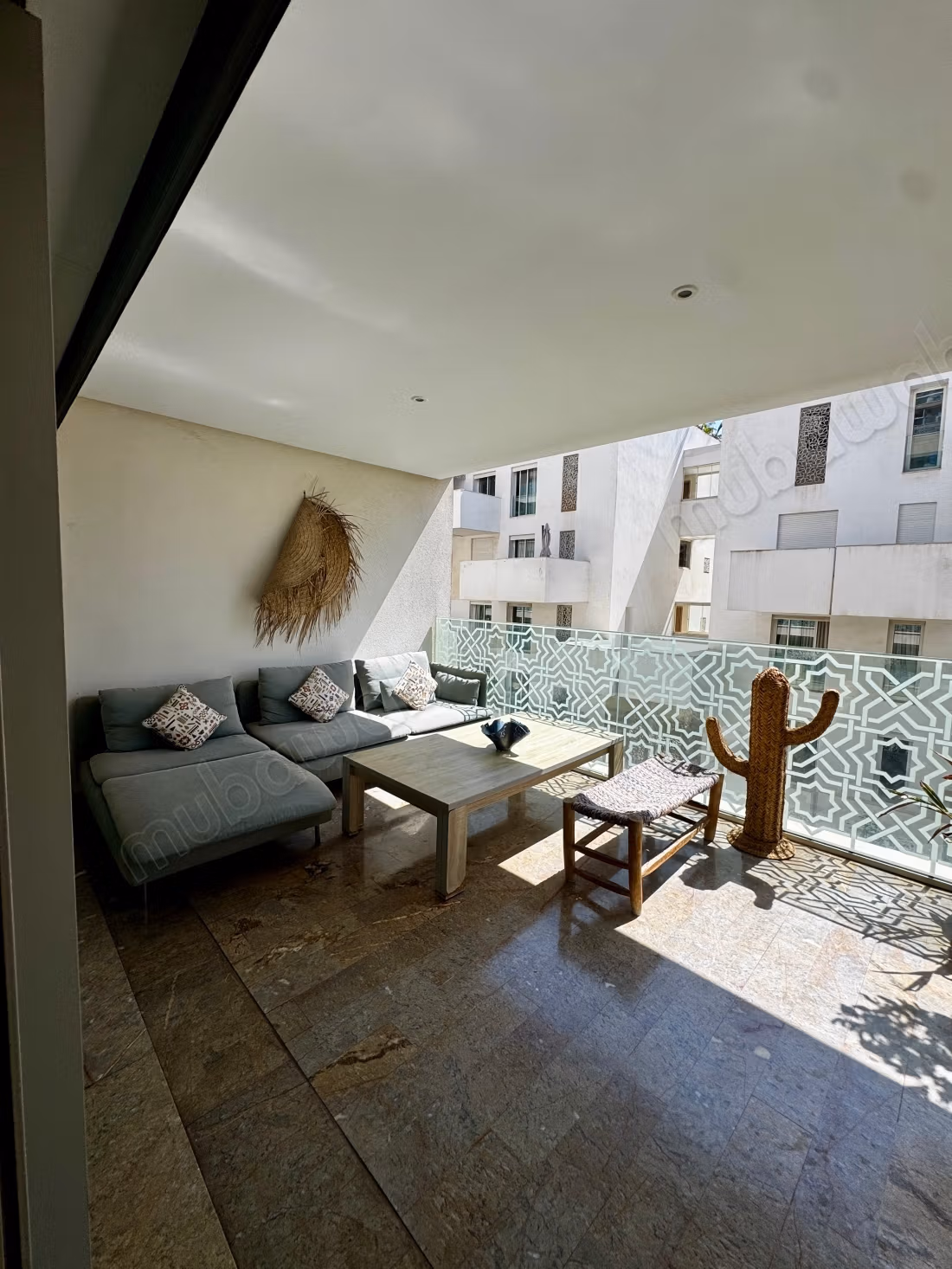 IN VENDITA – Appartamento con 2 camere da letto e terrazza CFC