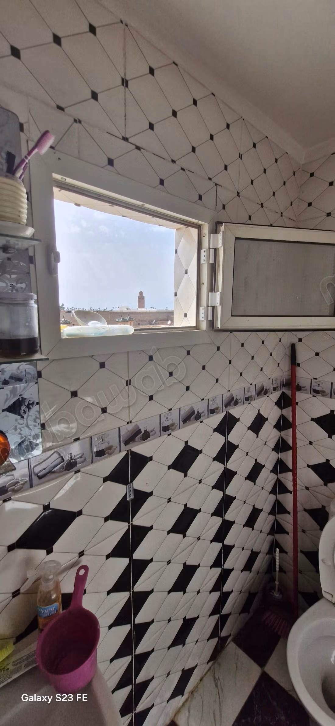 Ruime Riad met Dakterras en Prachtig Uitzicht