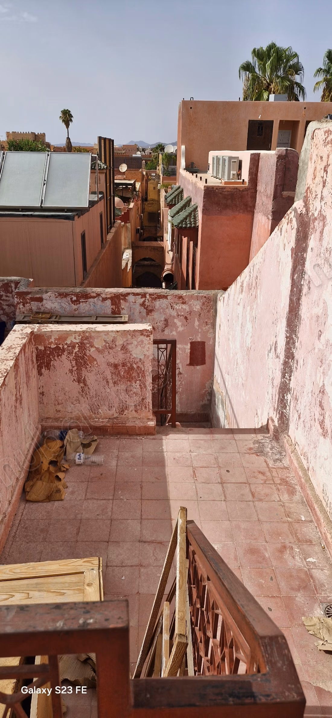 Ruime Riad met Dakterras en Prachtig Uitzicht