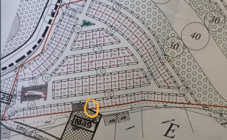 Grond 83m² R2 3 gevels
