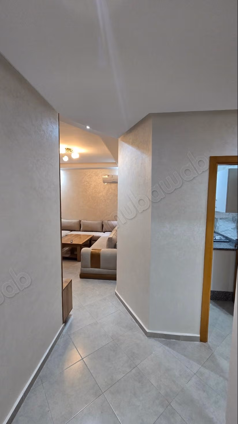 Bel appartement à louer à Martil. 2 chambres confortables. Environnement calme avec vue sur la montagne, fenêtre à double vitrage