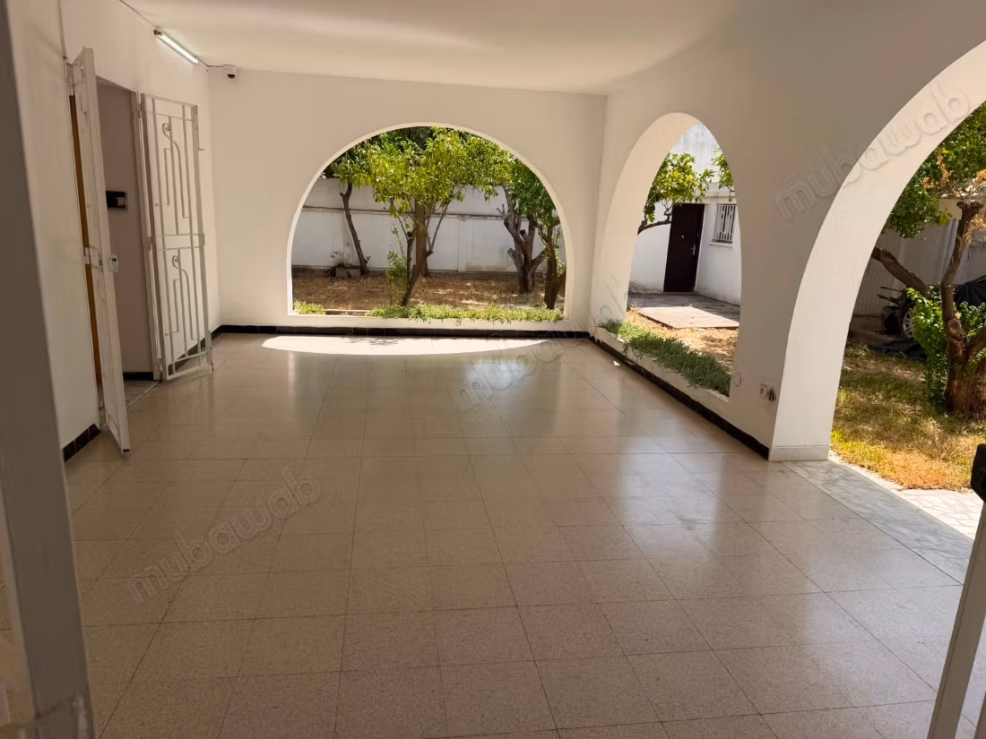 Equipped Office Villa 2 Large Open Spaces 5 Rooms