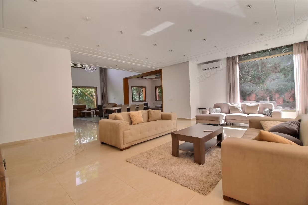 Villa Familiar – Emplacement Premium à l’Agdal