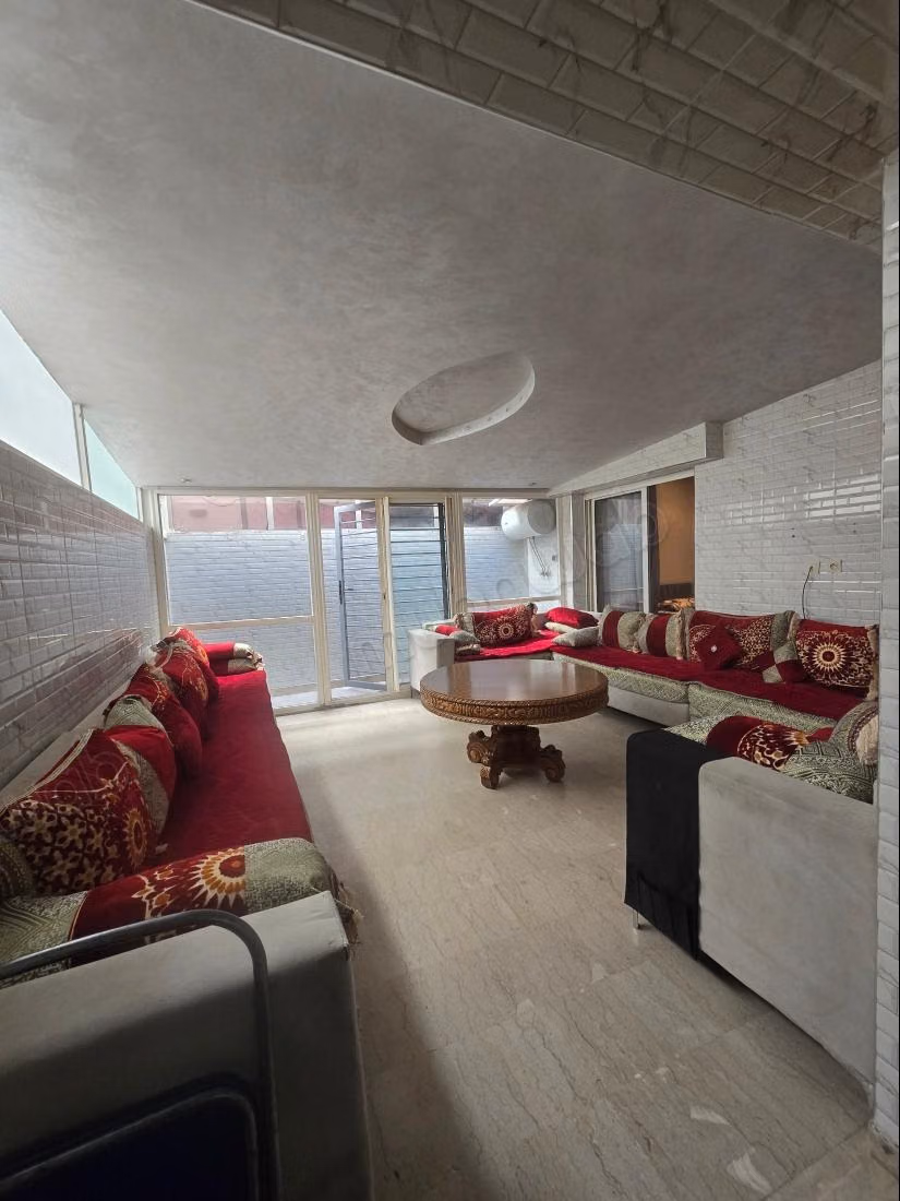De prinsessen te huur gemeubileerd appartement 3 slaapkamers met terras