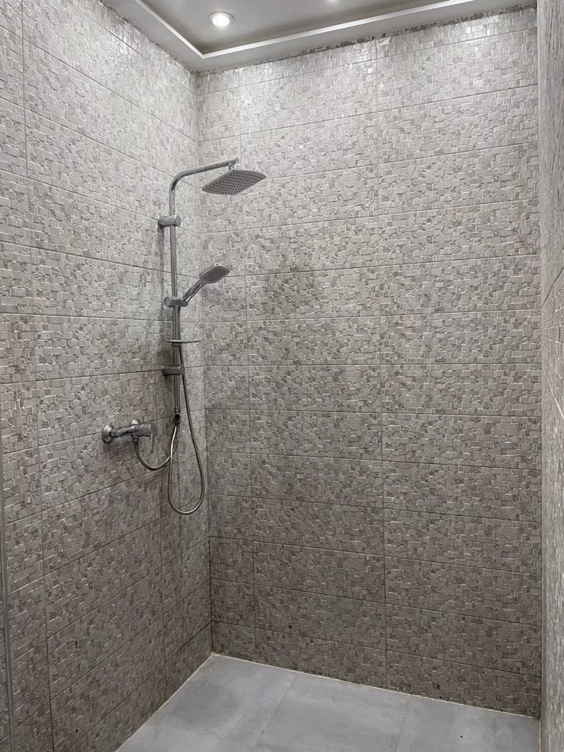 Appartement T3 rénové avec piscine Rdc