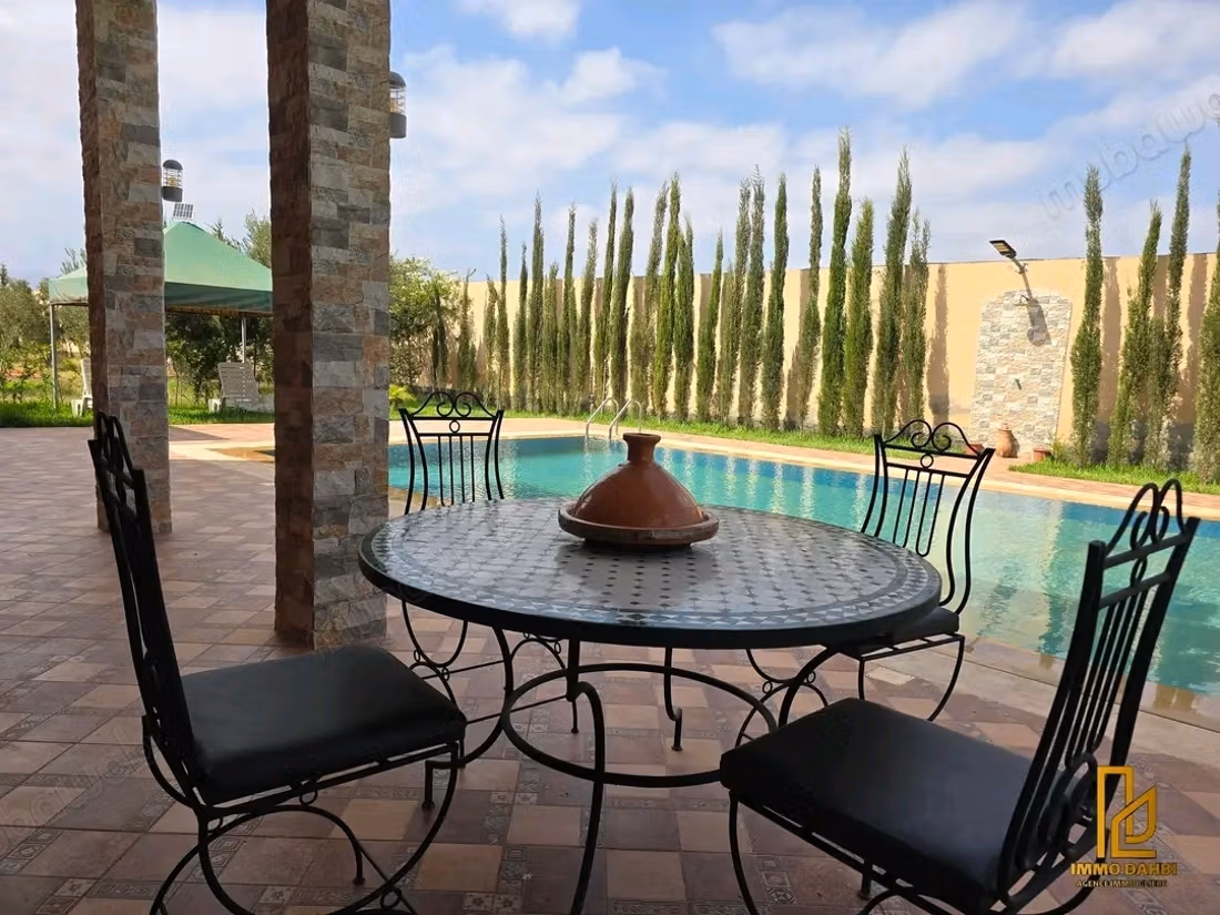 Maison fabuleuse à vendre. 2 chambres. Bien décorée