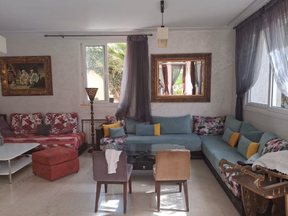 Vend villa 902 m2 dans residence fermee a bouskoura