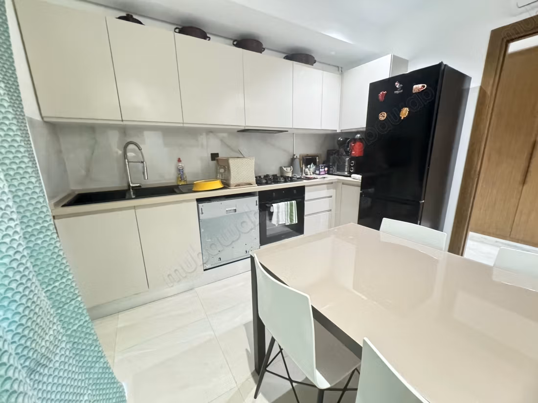 Location d'un appartement s2 meublé à Les Jardins de Carthage. 2 chambres. Bien meublé