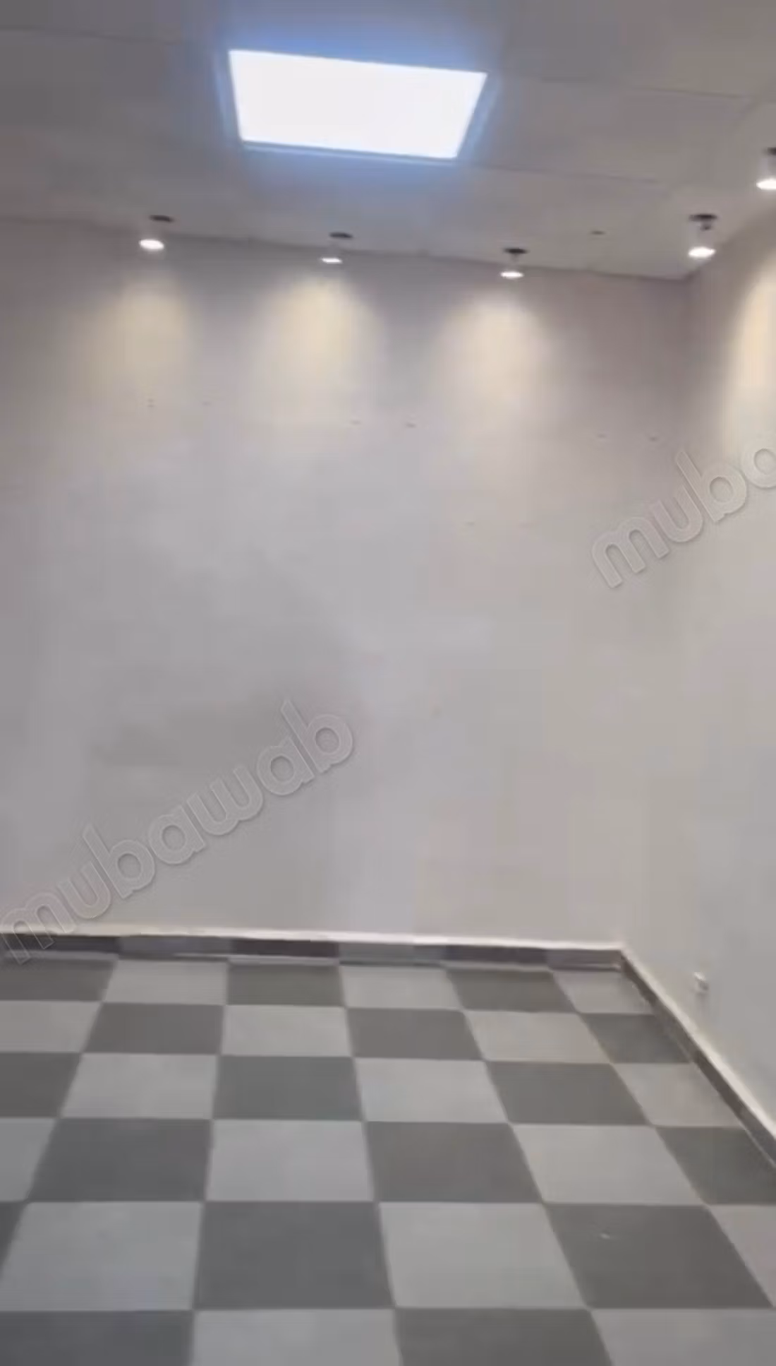 En venta – Tienda en Hay Saada
