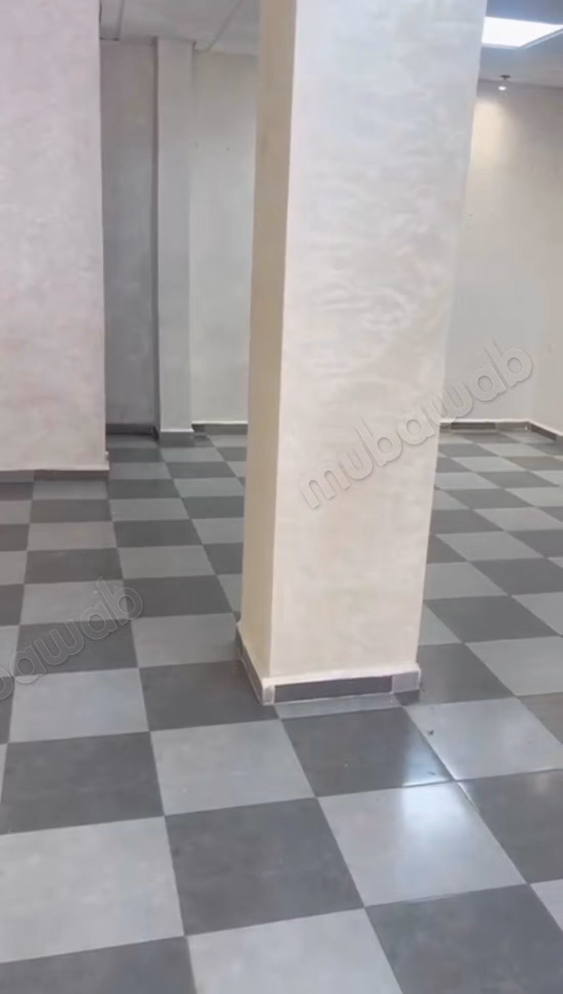 En venta – Tienda en Hay Saada