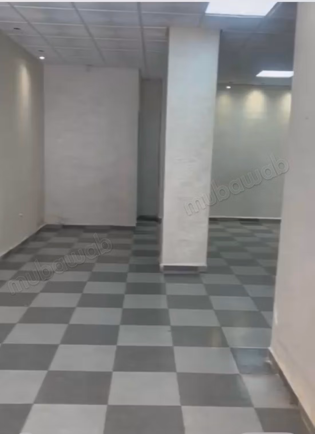 En venta – Tienda en Hay Saada