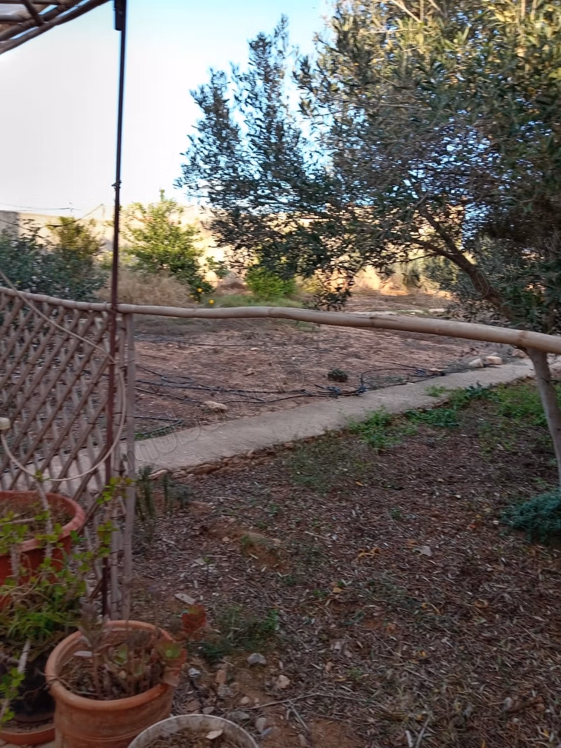 Casa da acquistare. 2 camere. Giardinieri