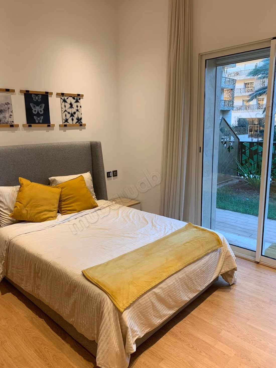 Studio avec jardin à vendre – CFC
