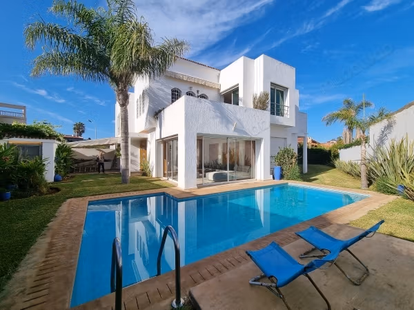 Villa completamente renovada con piscina Harhoura